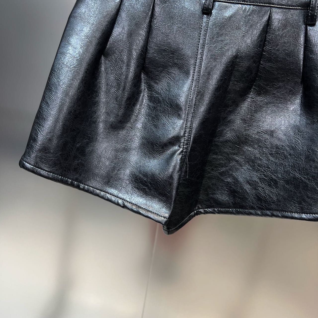 Halter Neck Halter Vest With Bright PU Shorts Ladies Suit