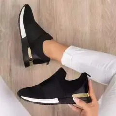 Breathable Mesh Sports Casual Shoes Are Light - Black - View 1