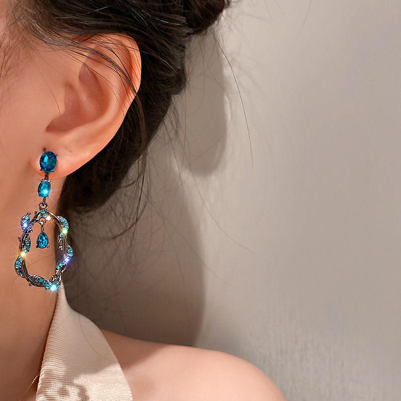 Long Exaggerated Earrings Hong Kong Style Retro Earrings