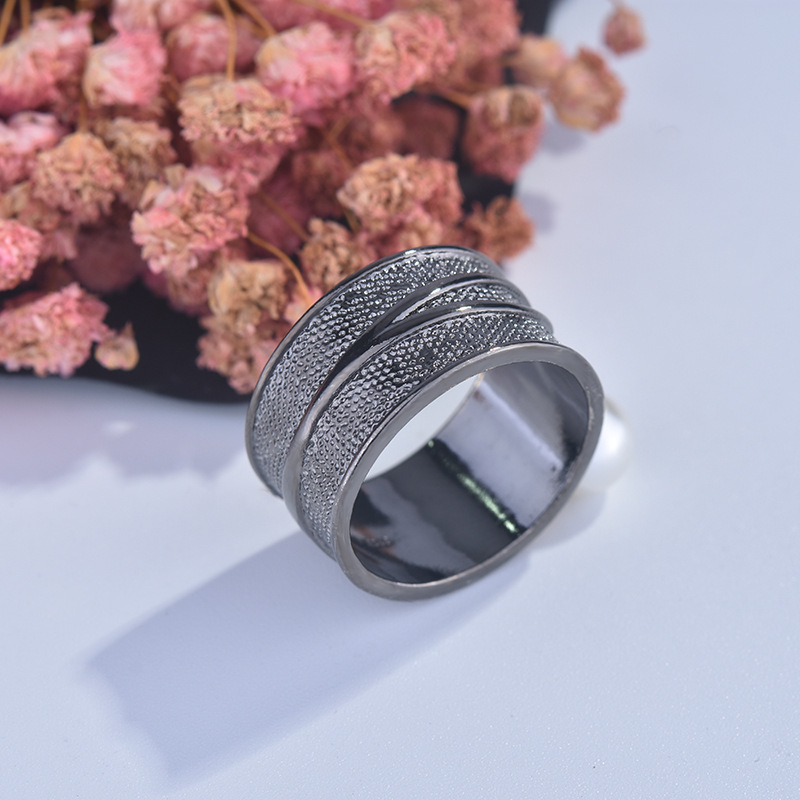 Gothic Style Independent Station Drainage Sunflower Sunflower Pearl Black Gold Ring