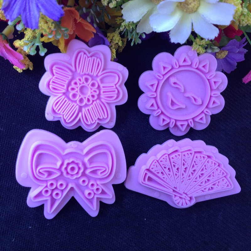 Cake Decoration Tool Smiley Face Flower Snowflake Sugar Turning Biscuit Mold