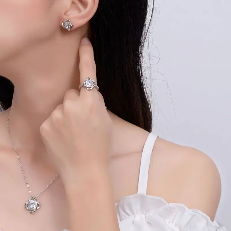 Women's New Fashion Zircon Necklace