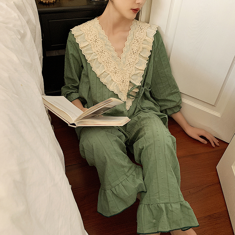 Title 5, Two-piece Long-sleeved Suit Palace Pajamas