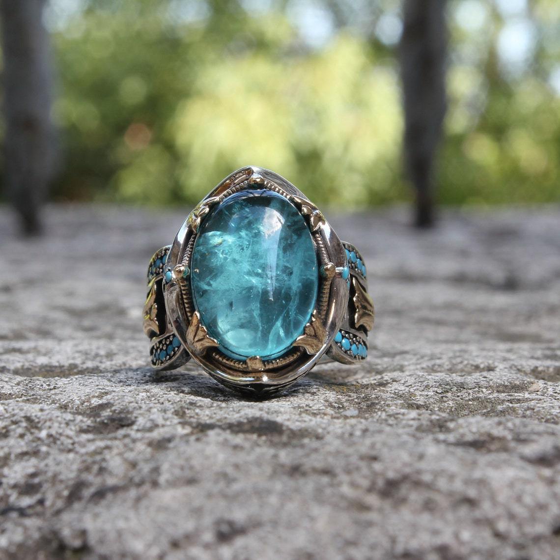 Title 5, Carved Blue Gemstone Ring in Two Colors – Ein s...