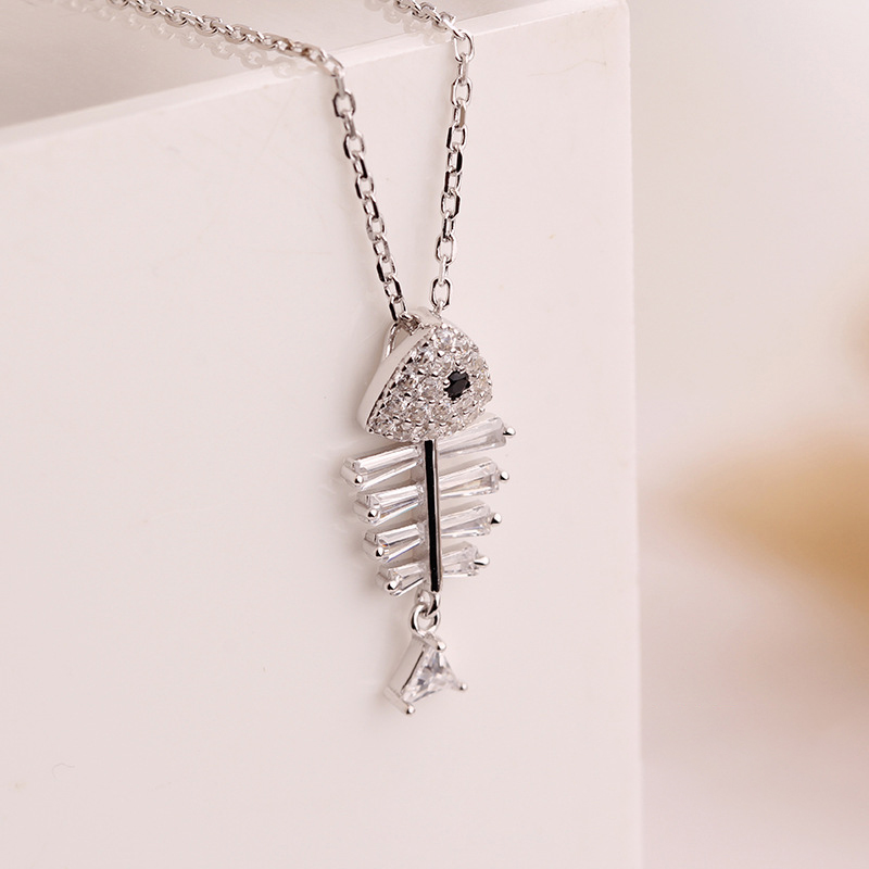 S925 Sterling Silver Small Fish Clavicle Chain Simple Pendant