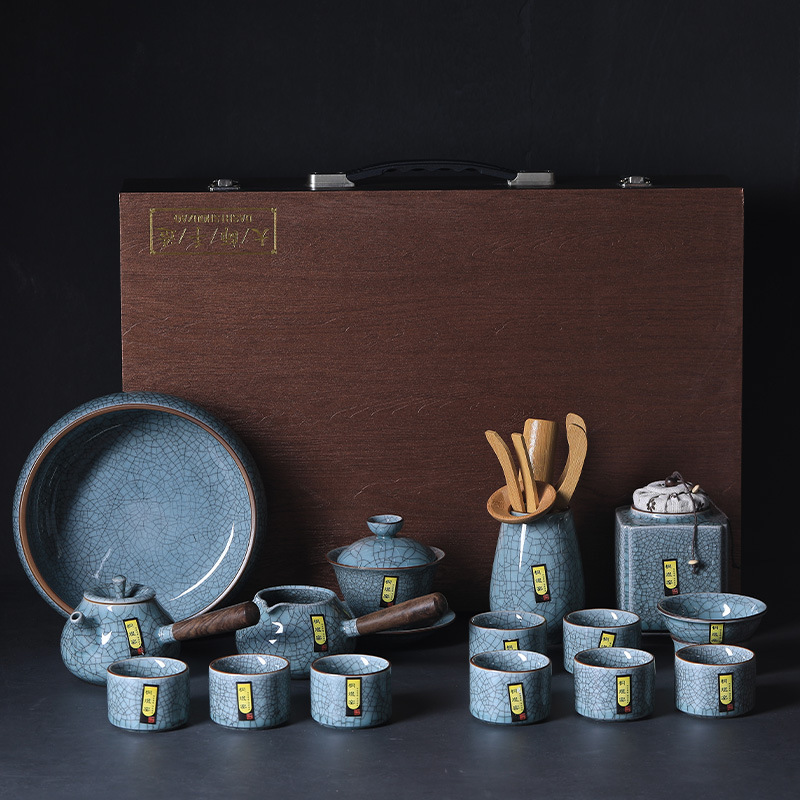 Celadon Handed Down Ge Kiln Tea Set With Ice Crack
