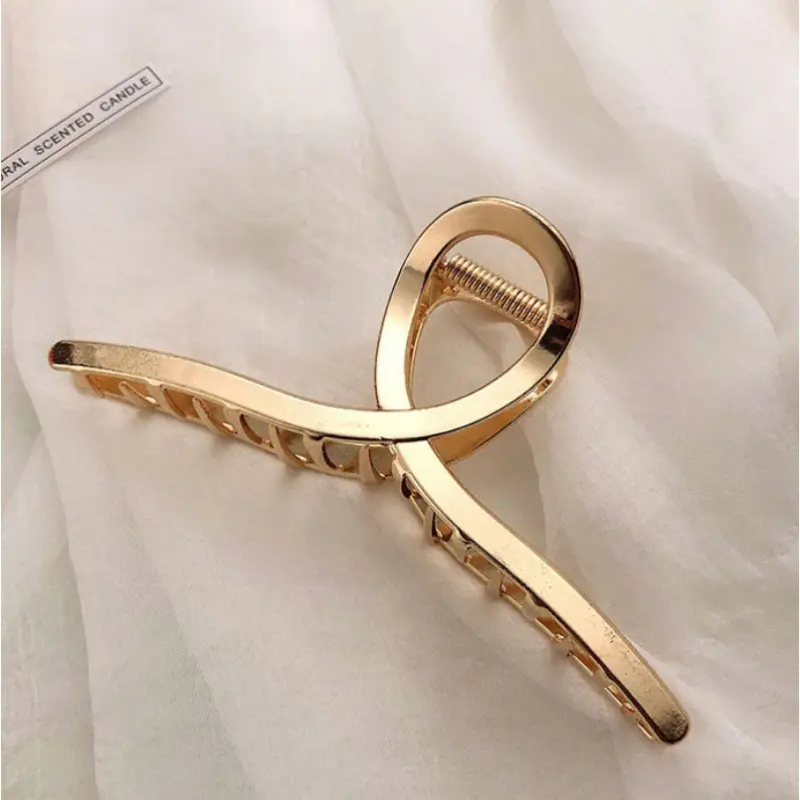 Blond Hair Clip Shark Large Bath