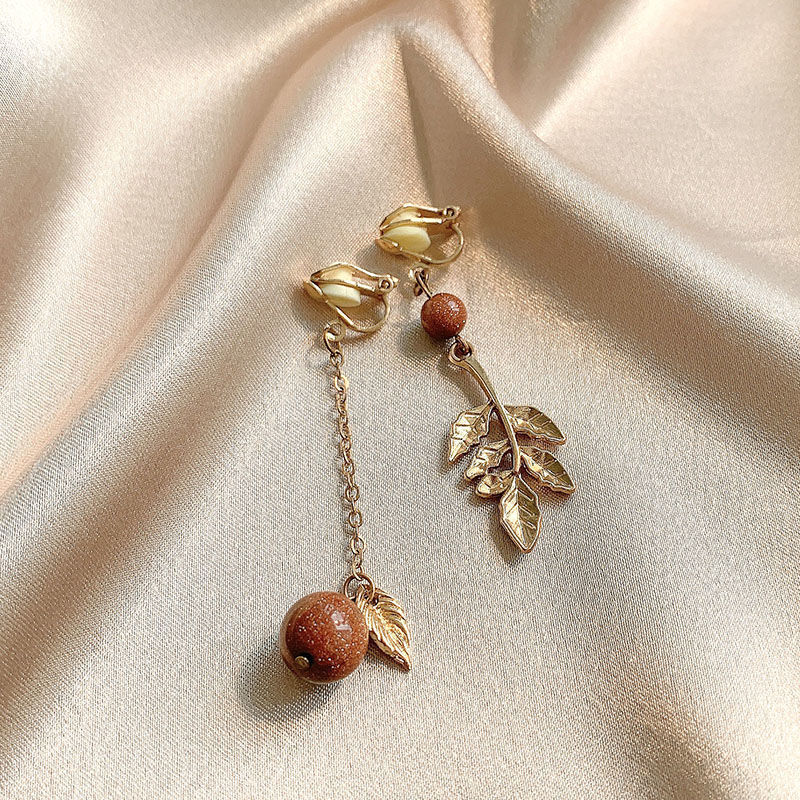 Vintage Minimalist Pearl Earrings Design