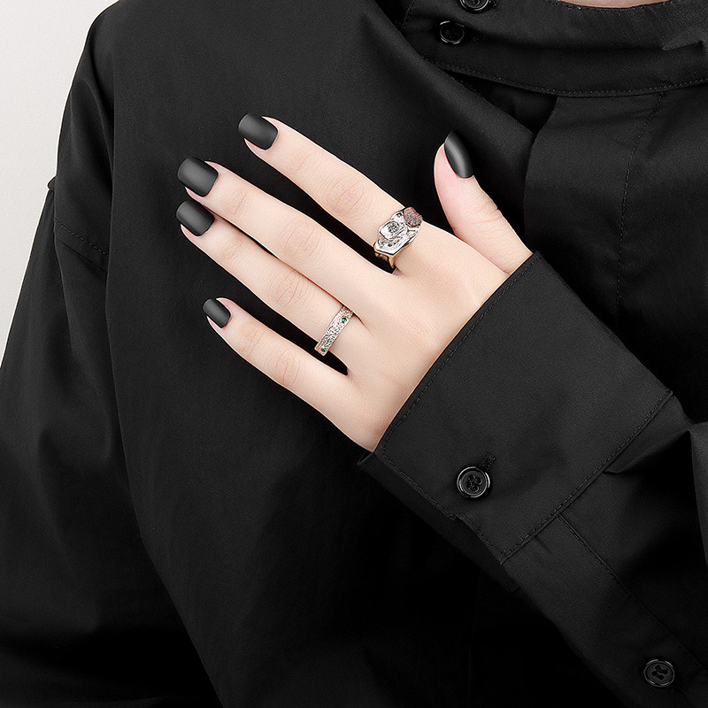 Irregular Concave And Convex Surface Opening Versatile Ring