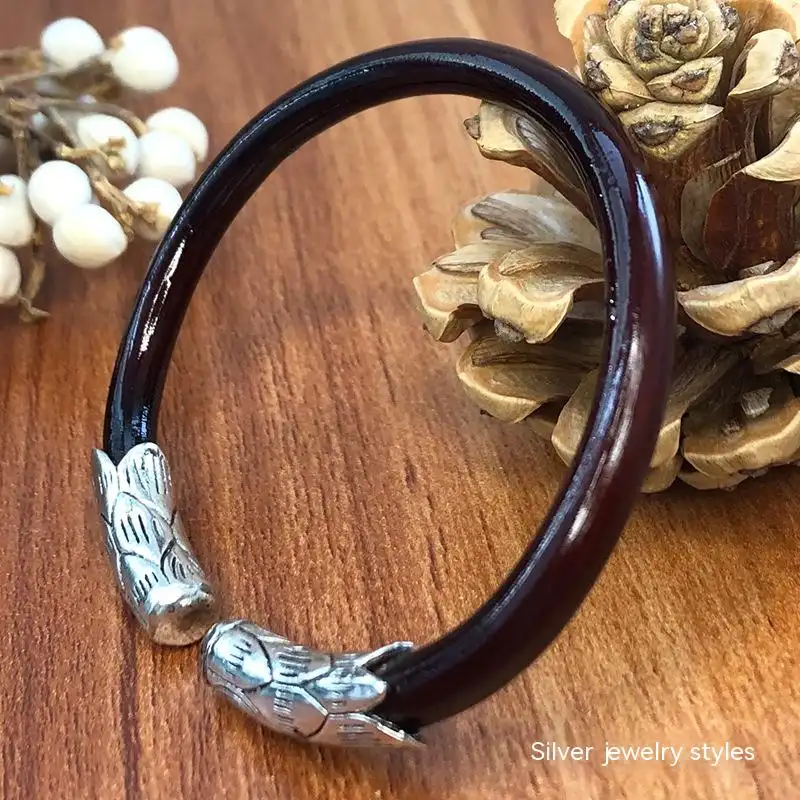 Tibetan Ancient Style Spatholobus Bracelet