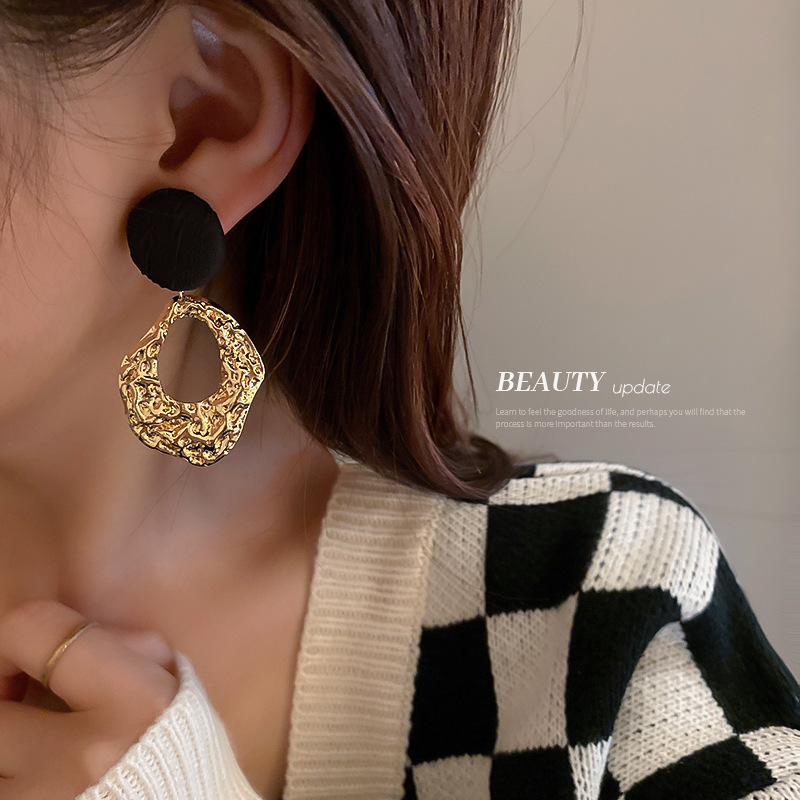 Silver Needle Circle Fold Earrings Simple