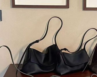 First-layer Cowhide Handbag, This Year's Trend  Genuine Leather Single-shoulder Crossbody Bag, Retro Lazy Style, Large-capacity Postman Bag For Women--black 4