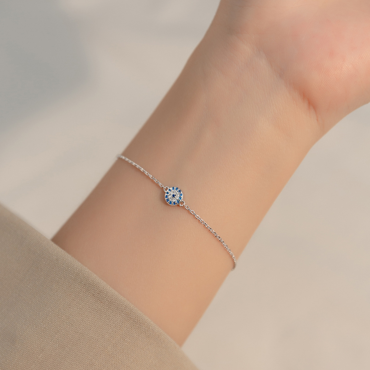 S925 Silver Bracelet Female Temperament Devil's Eye Diamond Full Diamond Round Jewelry