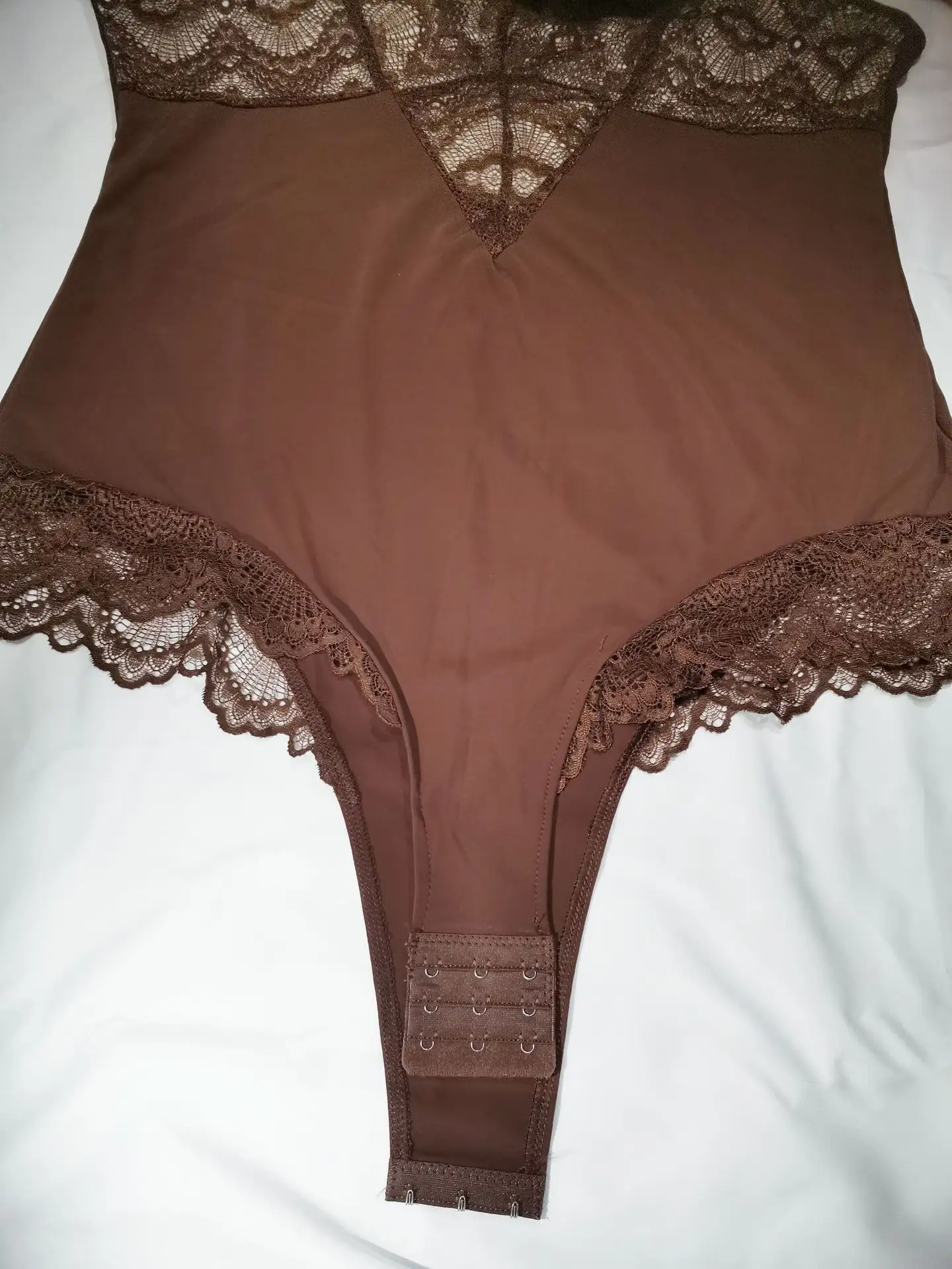 V Neck Lace Waistband Shaping