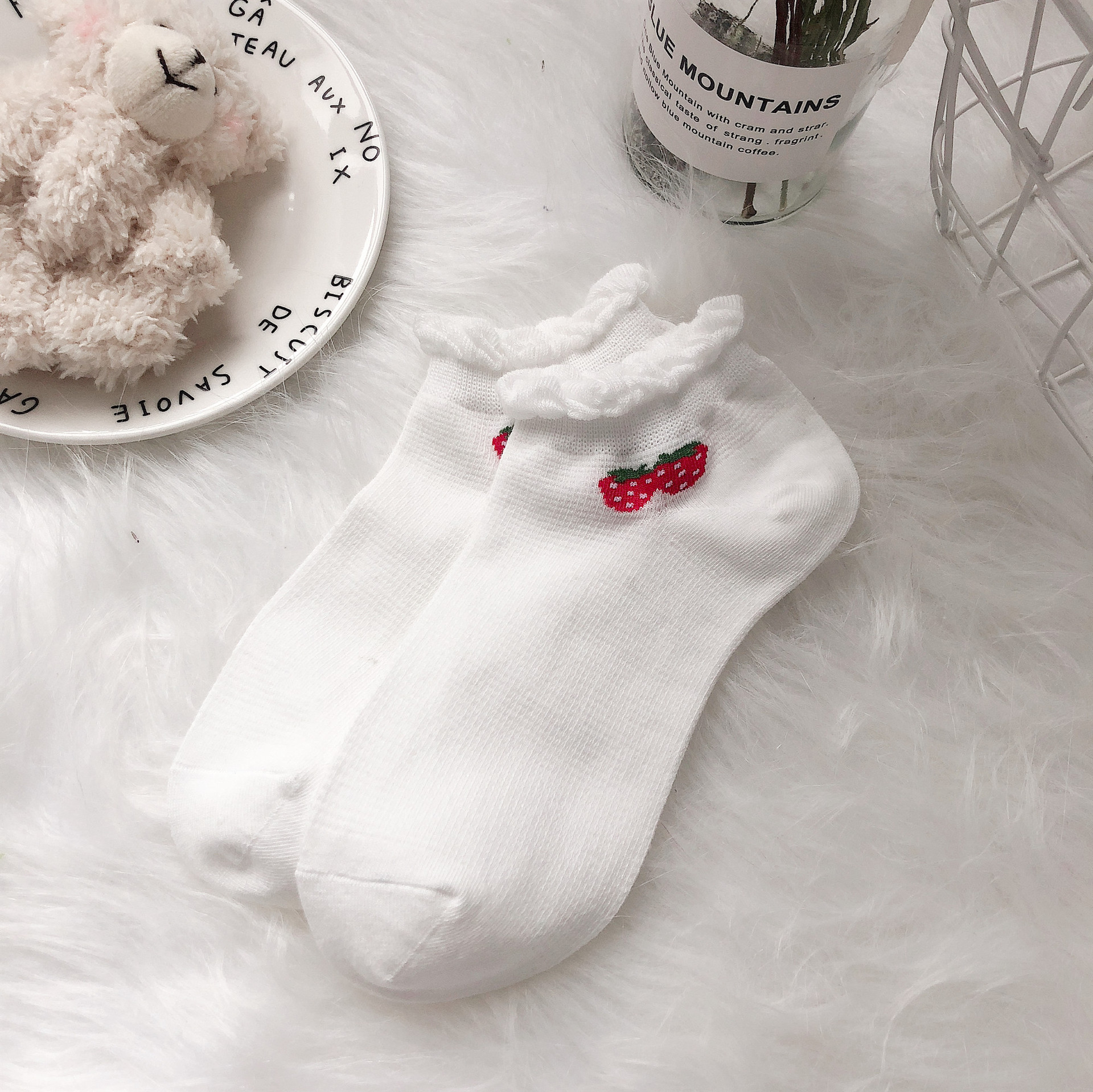 Title 10, Bubble Mouth Small Floral Socks