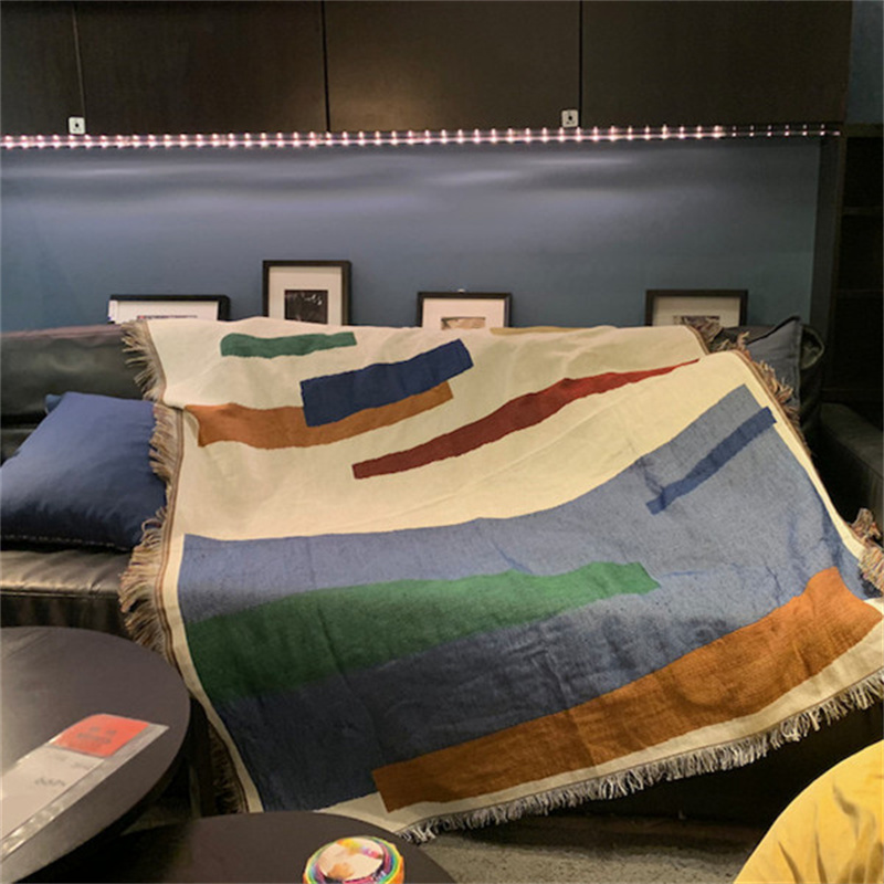 Fashionable Color-clashing Geometric Retro Decorative Tapestry