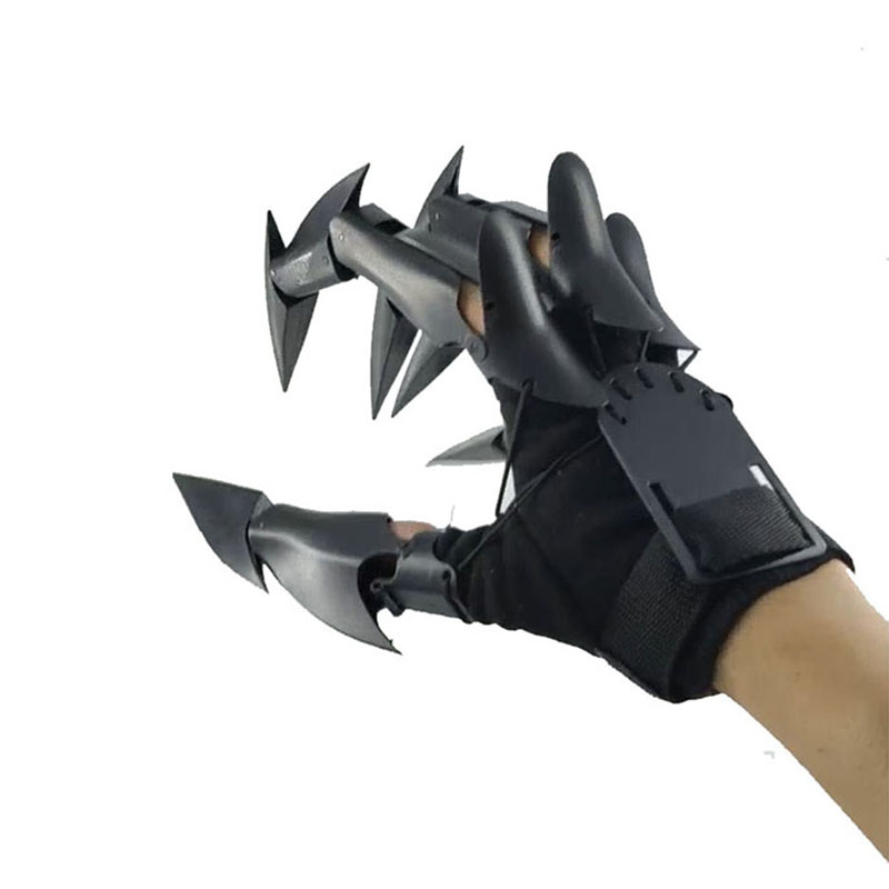 Black dragon claw. Right