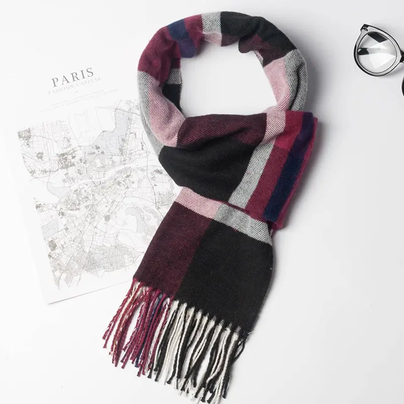 Stylish and Versatile Men's Plaid Warm Scarf