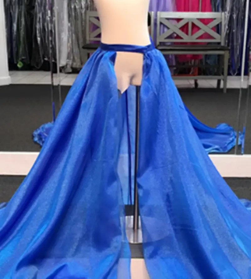 All Kinds Of High-waisted Dresses And Stage Shows