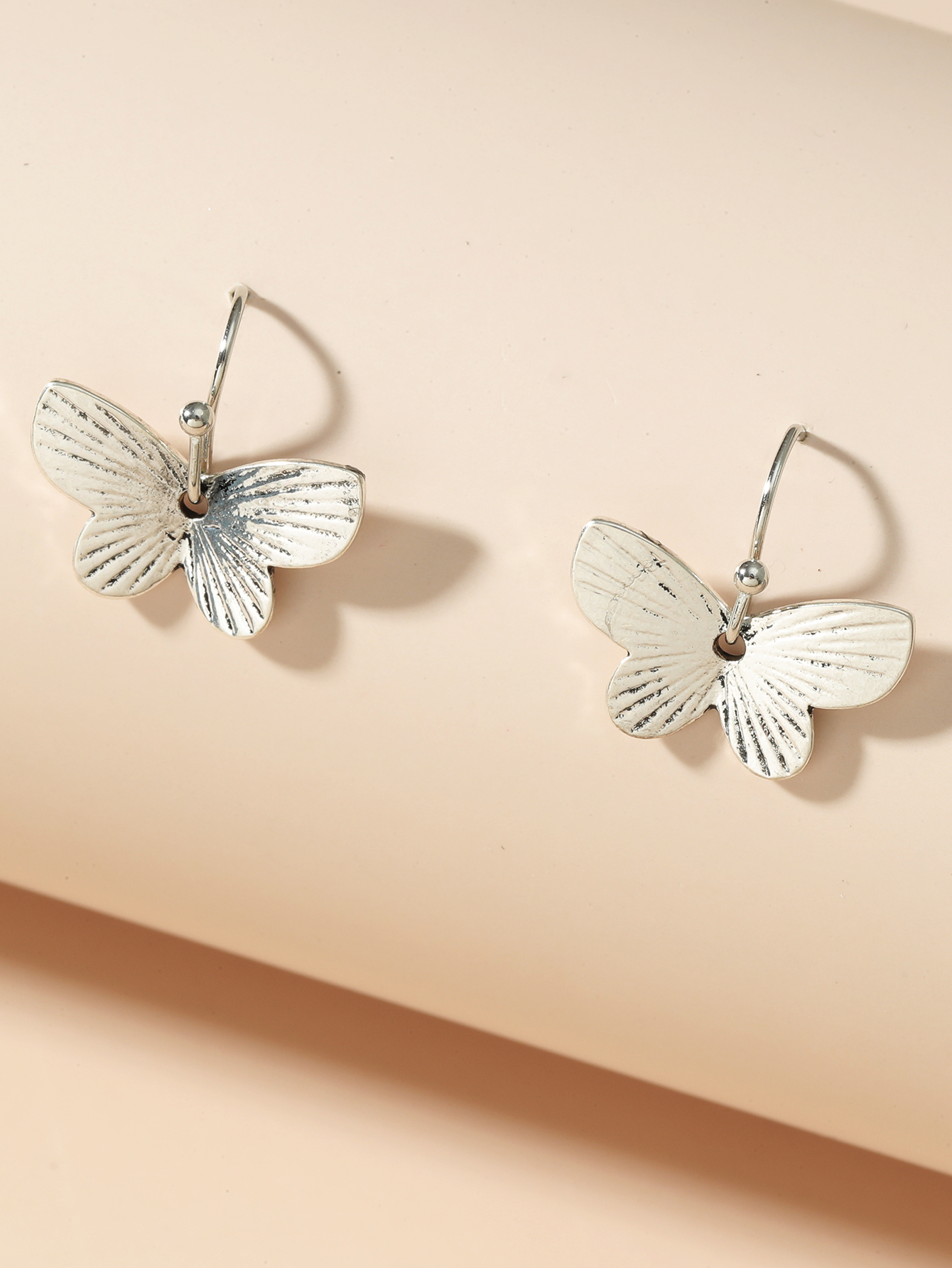 European And American New Earrings Simple Butterfly Light Earrings Women