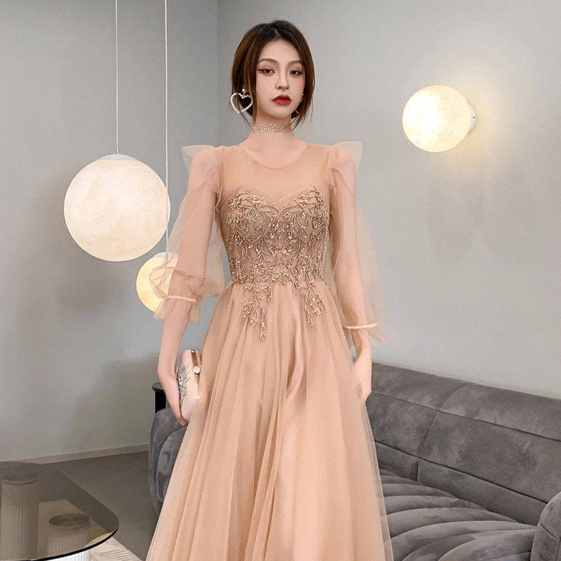 Champagne Bridesmaid Dresses Appear Slim To The Small Crowd