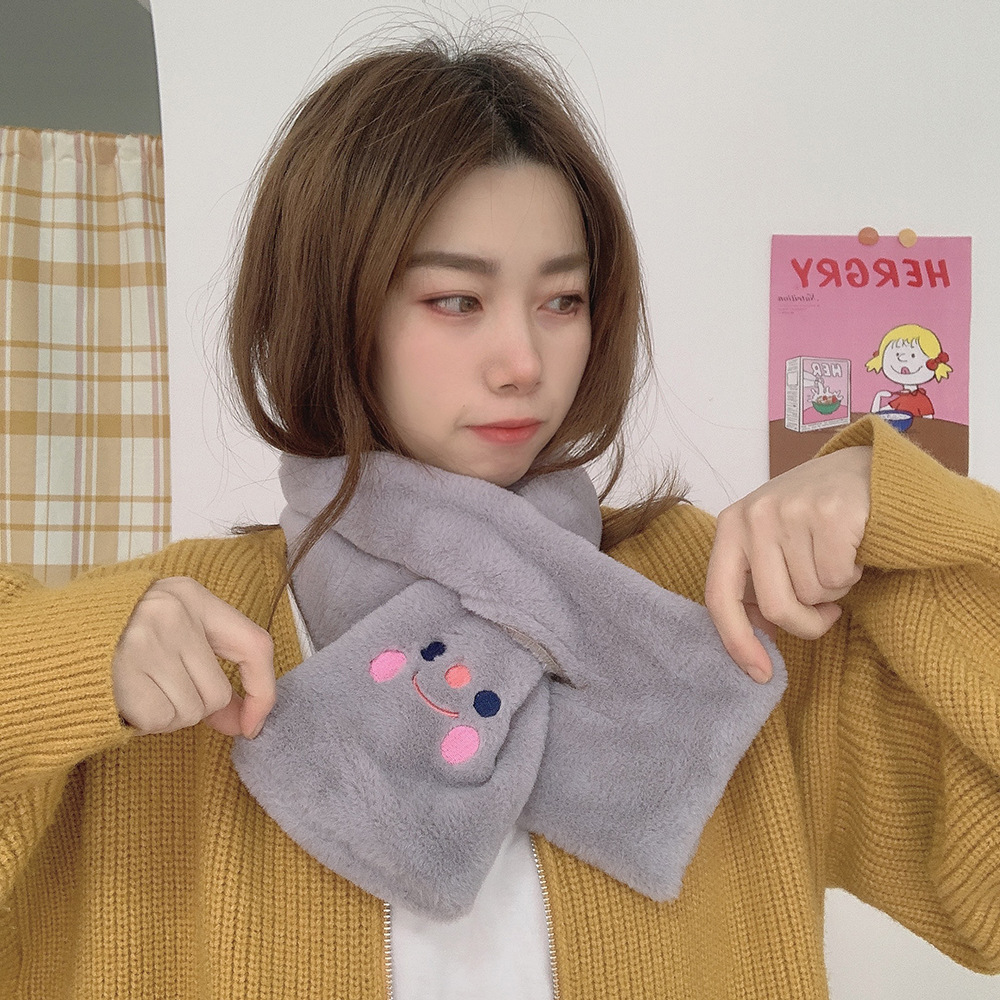 Cute Cartoon Three-dimensional Smiley Face Flower Plush Soft Waxy Bib Student Warm Scarf