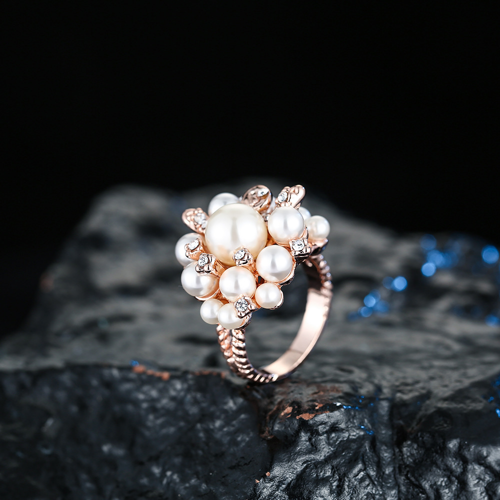 Inlaid Pearl Flower Rhinestone Ring Valentine's Day