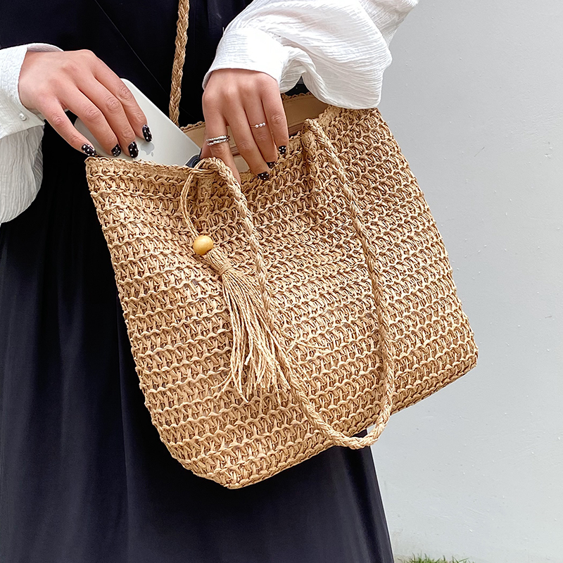 New Fashion Niche Shoulder Bag For Women With Large Capacity