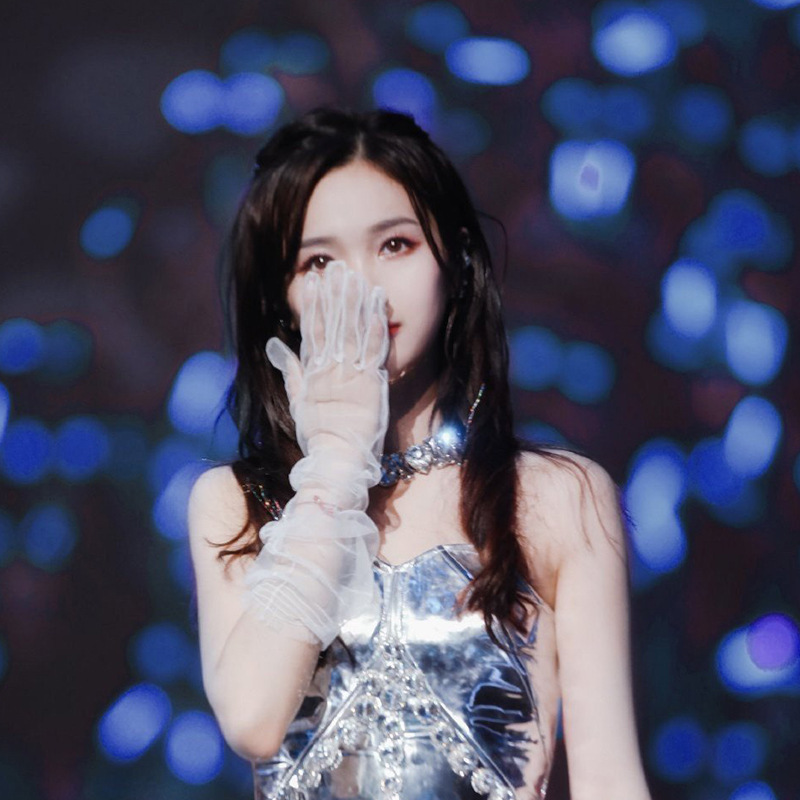 Exaggerated Large Crystal Temperament Simple Restraint Necklace Female