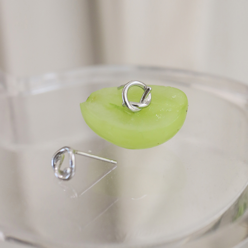 Women's Simple And Versatile Classic Knot Stud Earrings