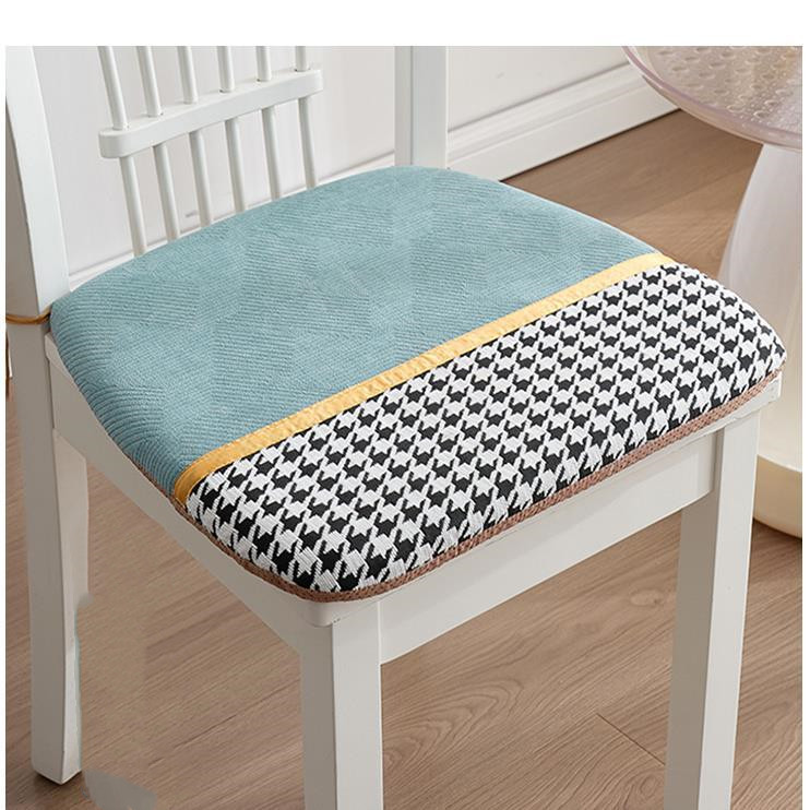 Title 5, Removable And Washable Cushion Houndstooth