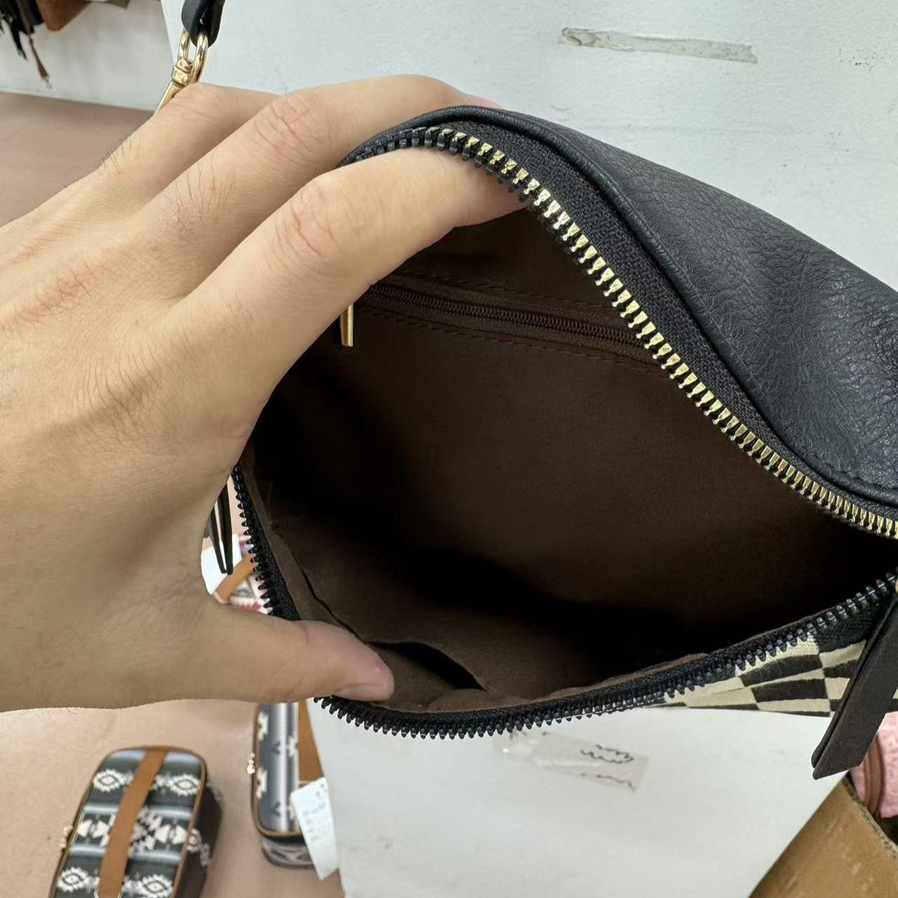 Ladies' Trendy Checkerboard Pattern Portable Bag 3
