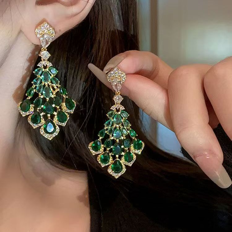 **Orecchini a Palla di R nigra con Cristallo di Zaffiro, Eleganza di Design per Donne**