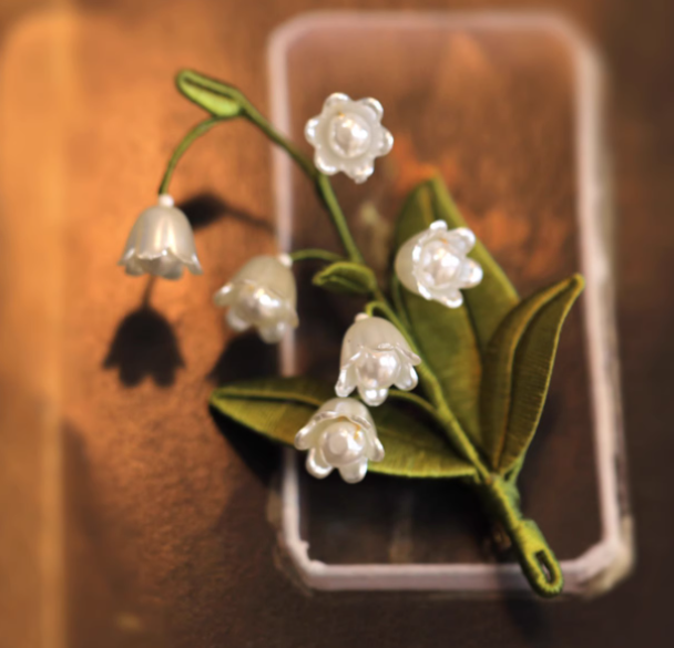 Vintage Corsage Coat Accessories With Handmade Lily Of The Valley Wrapped Pins — foto 3
