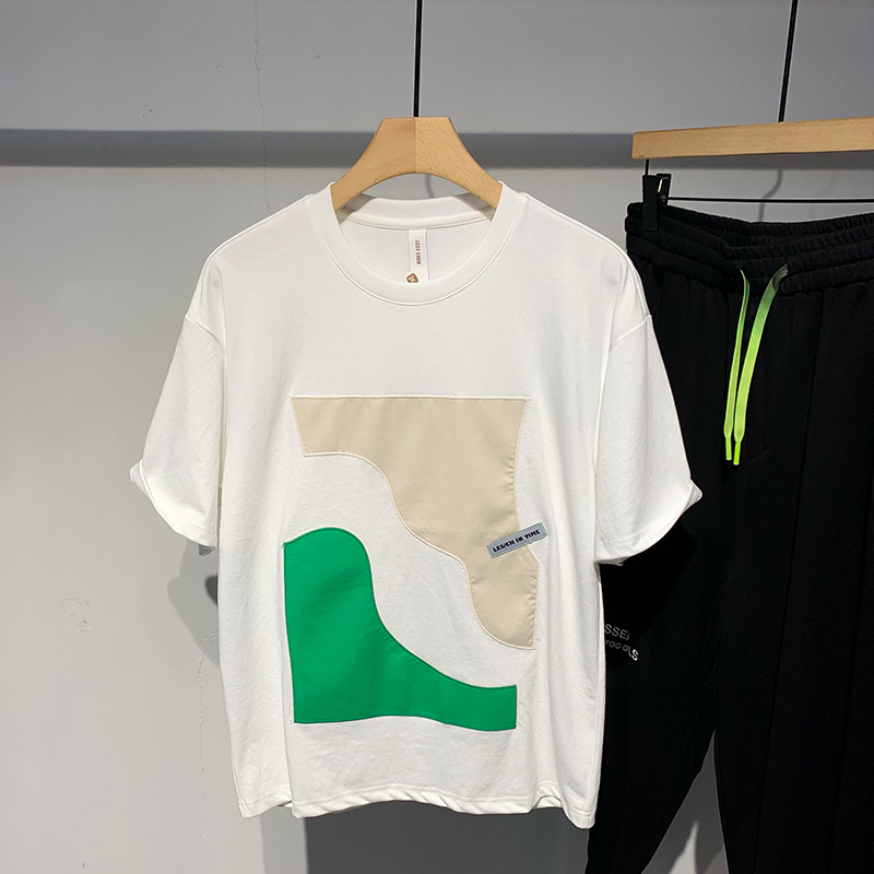 Title 2, Street Fashion T-shirt met color block print, r...