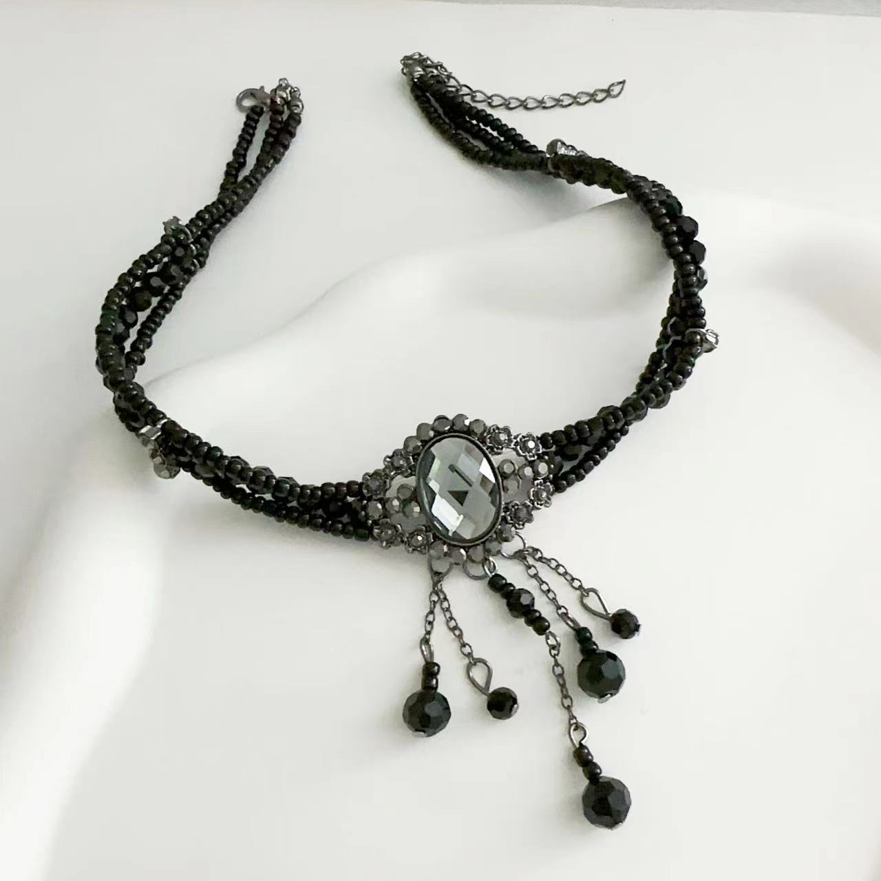 Title 1, Dark Heavi Industri Vind Black Beads String Lig...