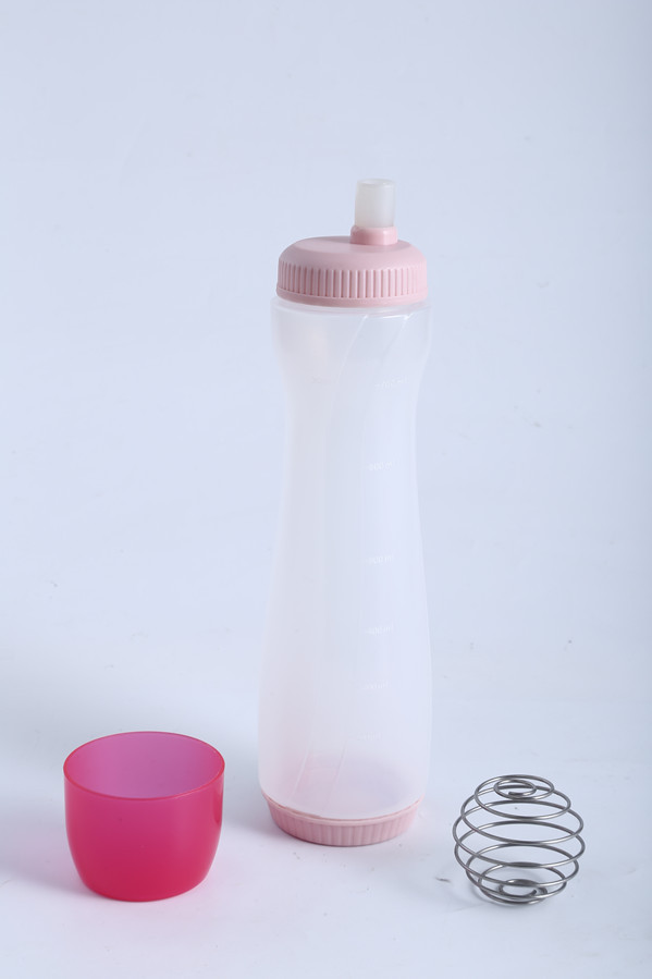 Title 4, Hand Batter Mixing Bottle