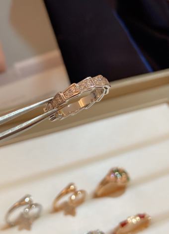 Trendy Boutique Snake Diamond Ring Cold Wind Index Finger