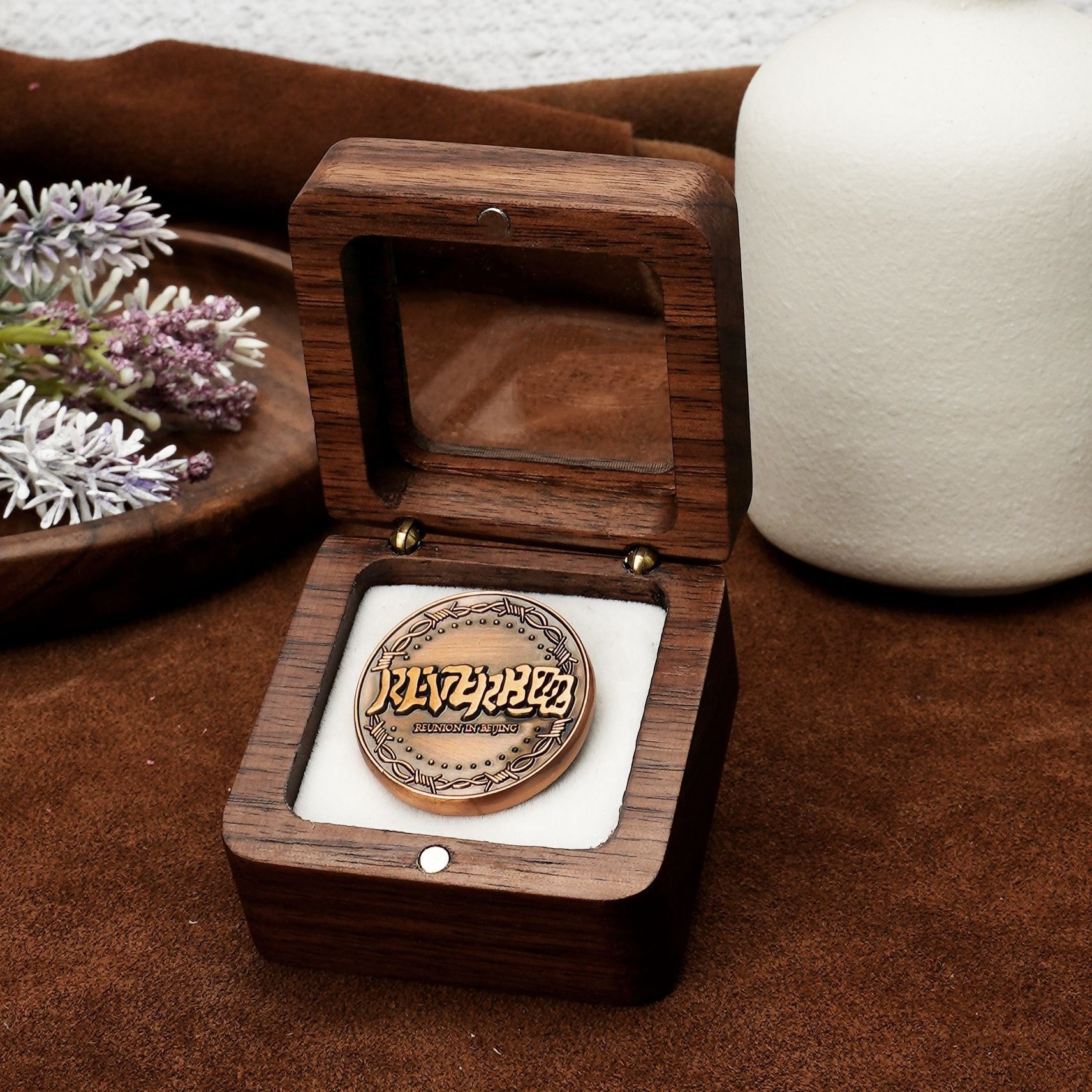 Title 4, Walnut Commemorative Coin Box