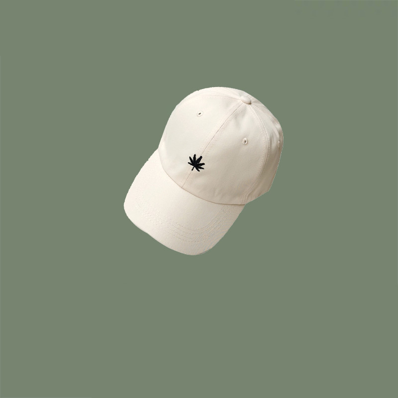 Small maple leaf cap beige