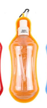 Traveling dog hanging water bottle - Yellow