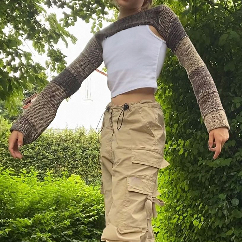 Round Neck Wearing Long Sleeved Short Top