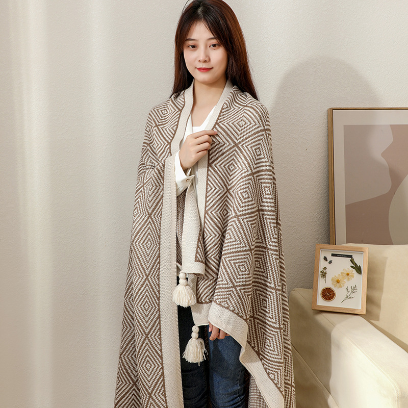 d1c73d59 1e2c 41f6 9b0d 4e2a1818302c - Home Fashion Simple Striped Knitted Blanket