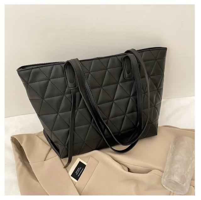 One shoulder Portable Fashion Trend Commuter Solid Color Design Bag Black - Shop at LoveMi