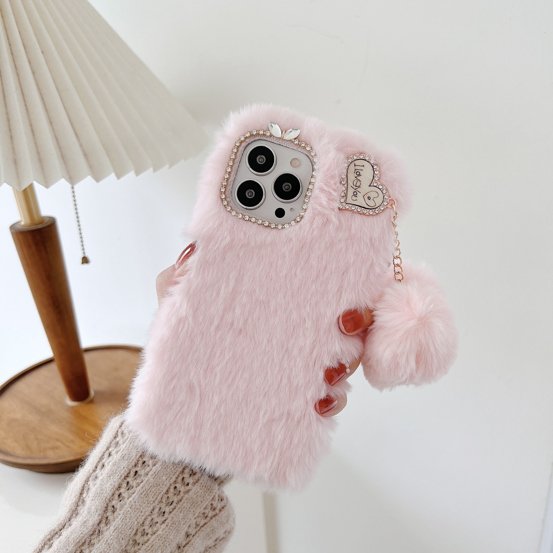 Winter Plush mobile phone case - Image 7