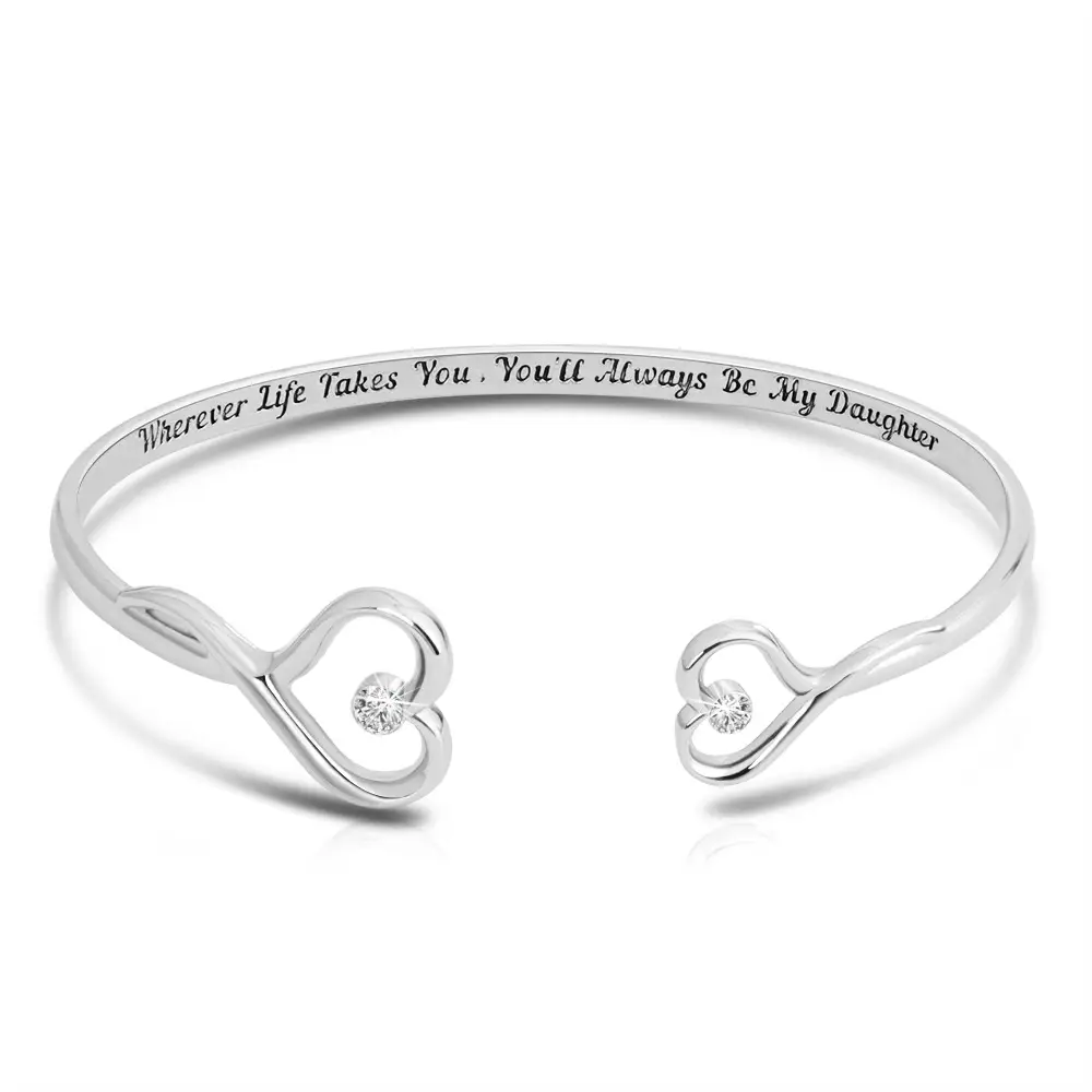 Copper Corrosion Engraved With Diamonds At Both Ends Of The Openwork Peach Heart Bracelet