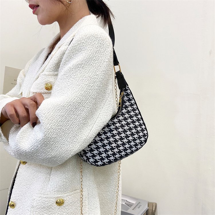 Mini Textured Underarm Portable Crossbody Bag