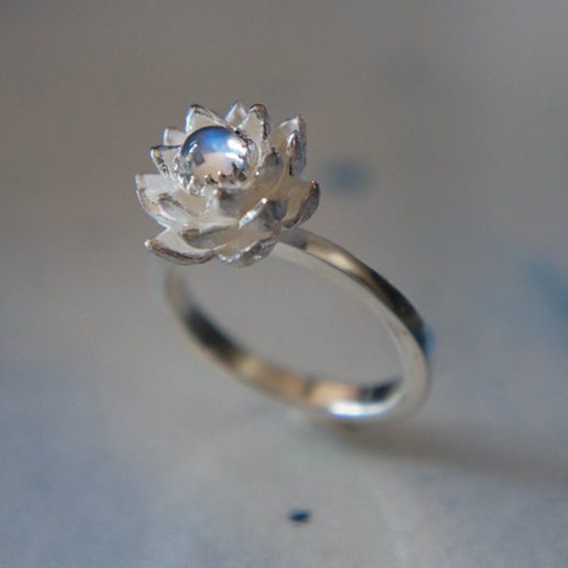 Silver Lotus Small Moonstone Ring