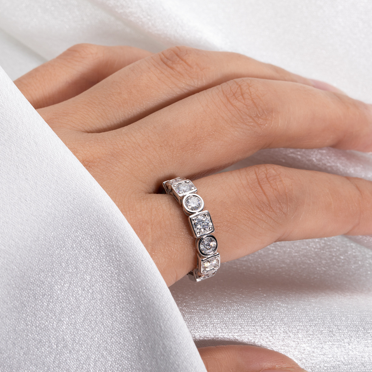 Moissanite Women’s S925 Sterling Silver Single Row Diamond Ring