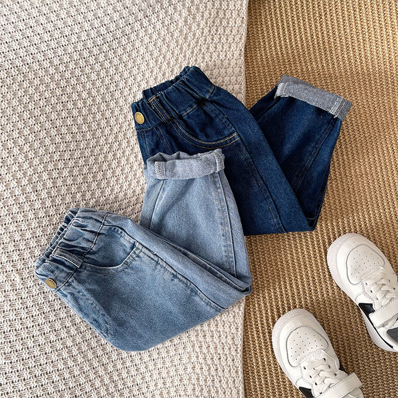 بنطلون أولاد أزرق بسحاب وتفصيلات ناعمة